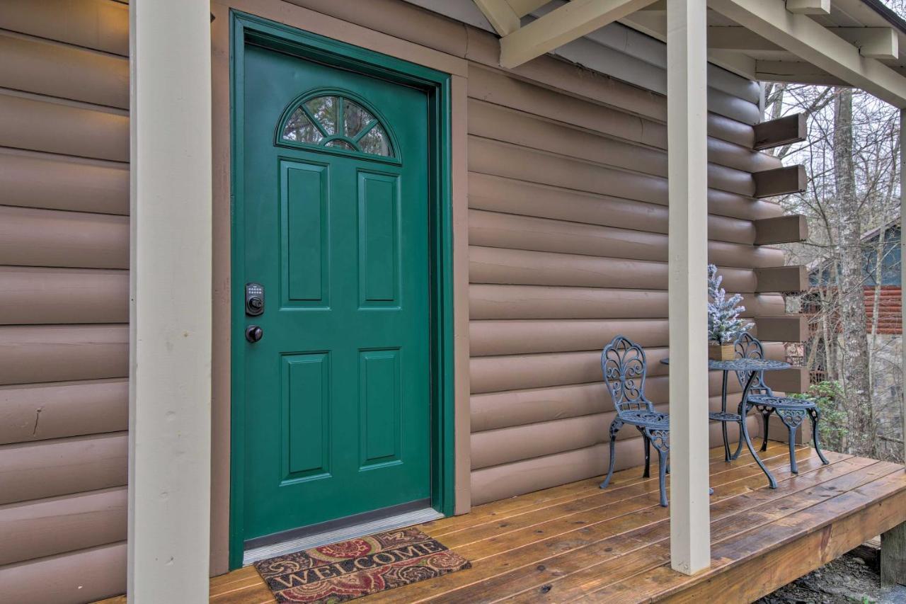 Gatlinburg Cabin With Pool Table And Hot Tub! Exterior photo