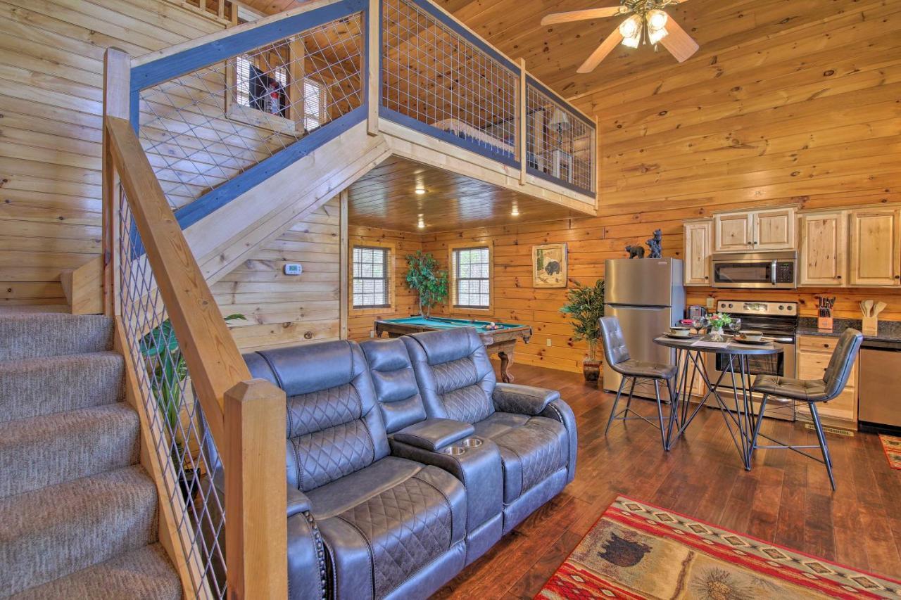Gatlinburg Cabin With Pool Table And Hot Tub! Exterior photo